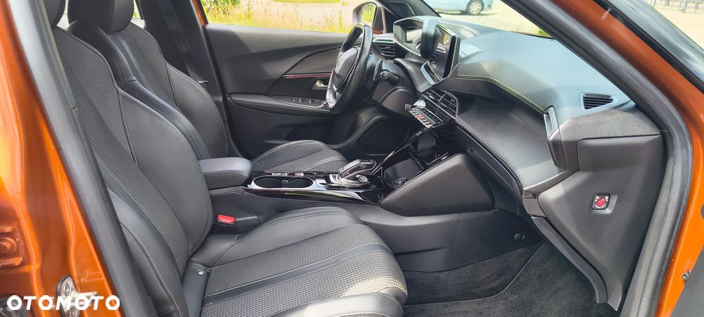 Peugeot 2008 PureTech 130 EAT8 GT Pack - 17