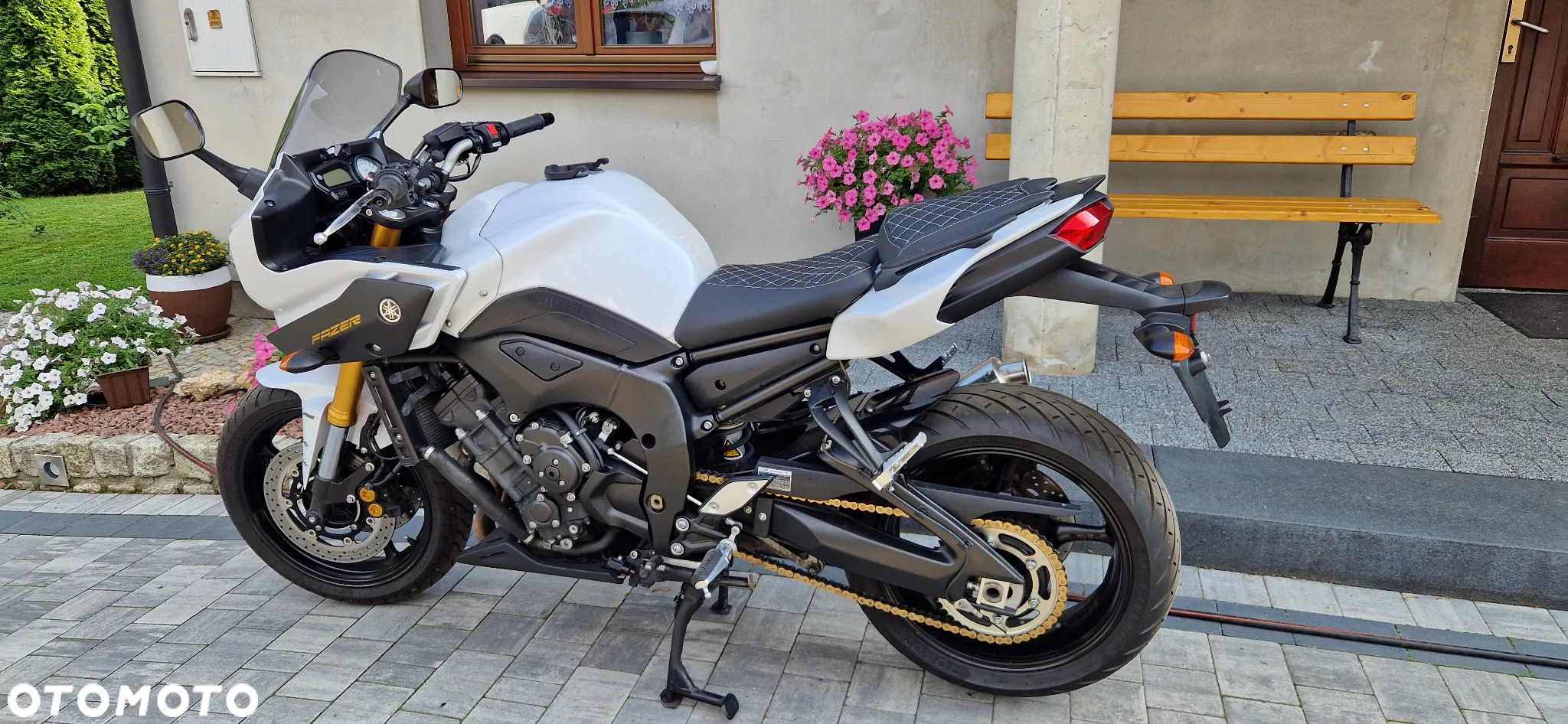 Yamaha FZ - 12