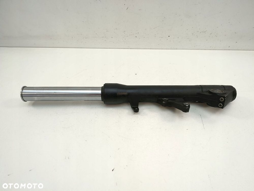 GILERA GP 800 LAGA PRAWA - 2