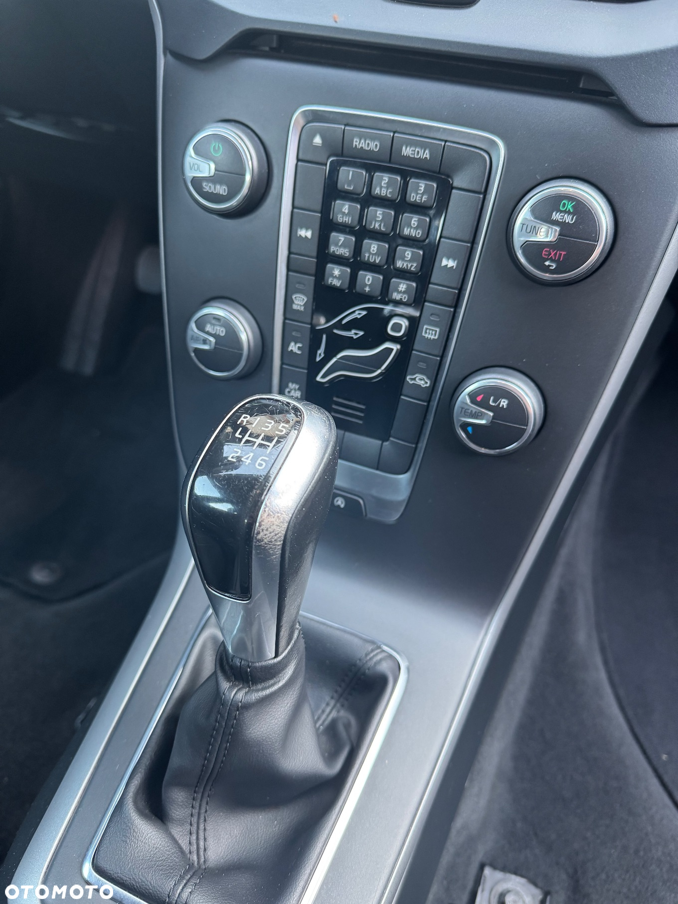 Volvo V40 - 23