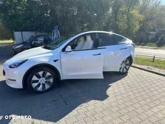 Tesla Model Y - 6