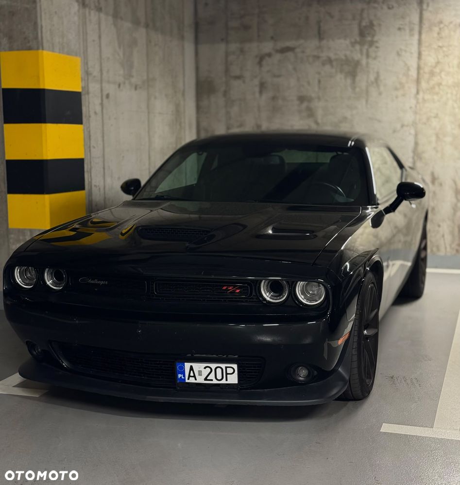 Dodge Challenger 6.4 Scat Pack - 4