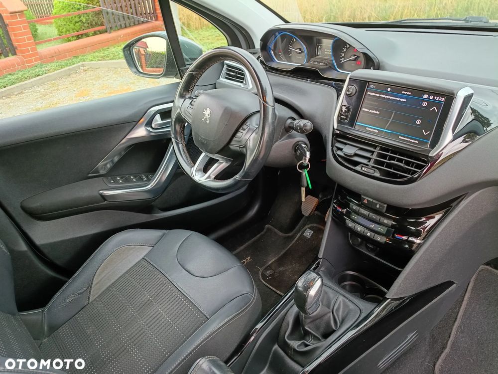Peugeot 2008 - 8