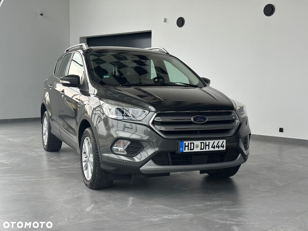Ford Kuga - 1
