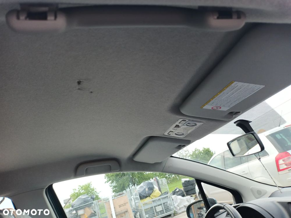 Toyota Yaris 1.33 VVT-i Executive - 24