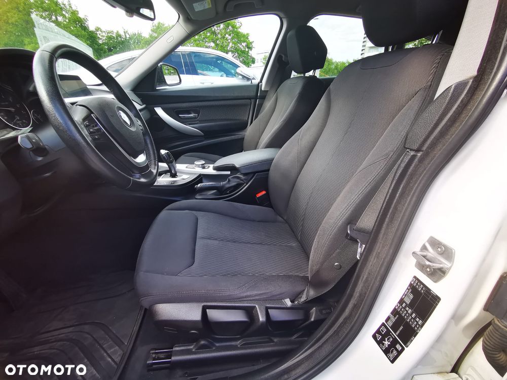 BMW 3GT 320i GPF xDrive Advantage - 17