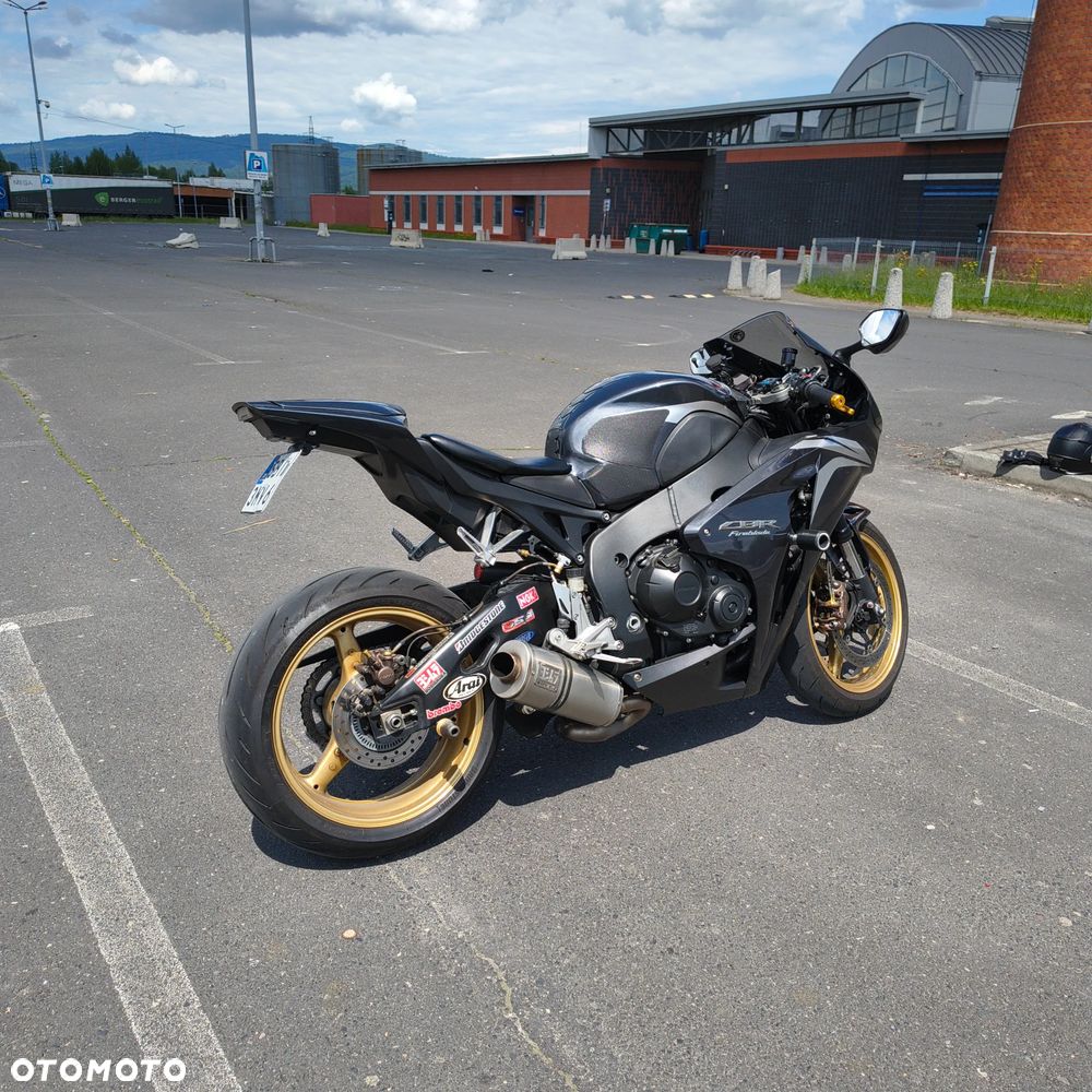 Honda CBR - 7