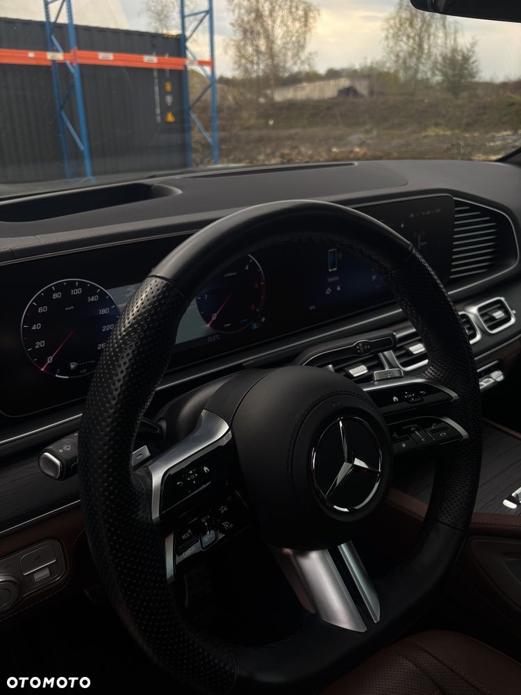 Mercedes-Benz GLS - 37