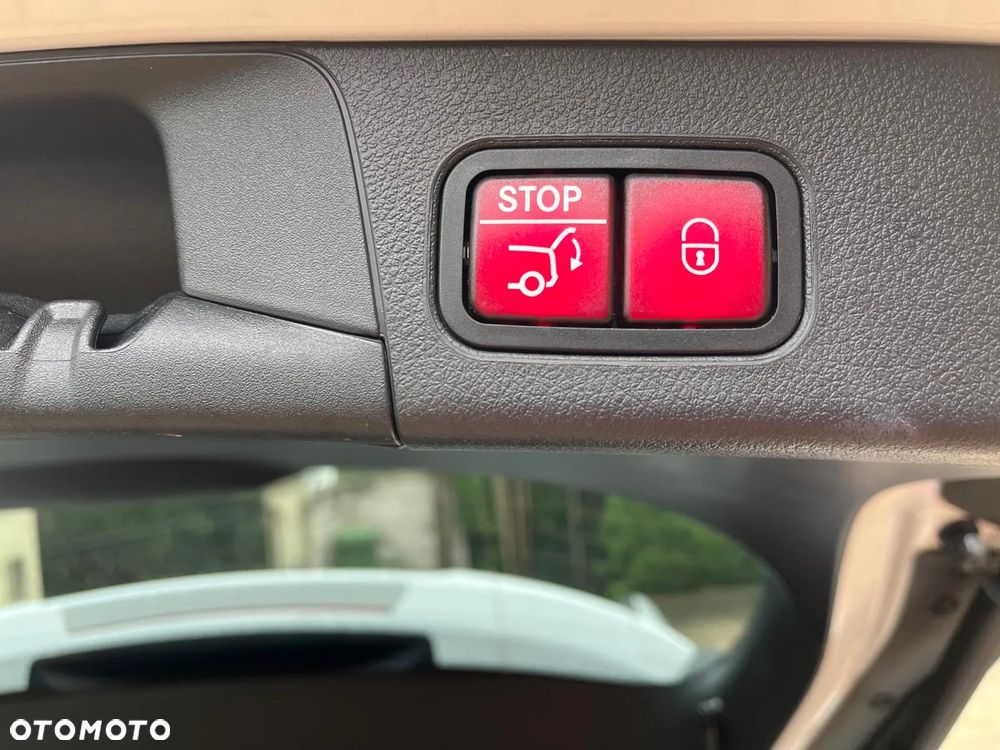 Mercedes-Benz Klasa B 220 d AMG Line 8G-DCT - 27