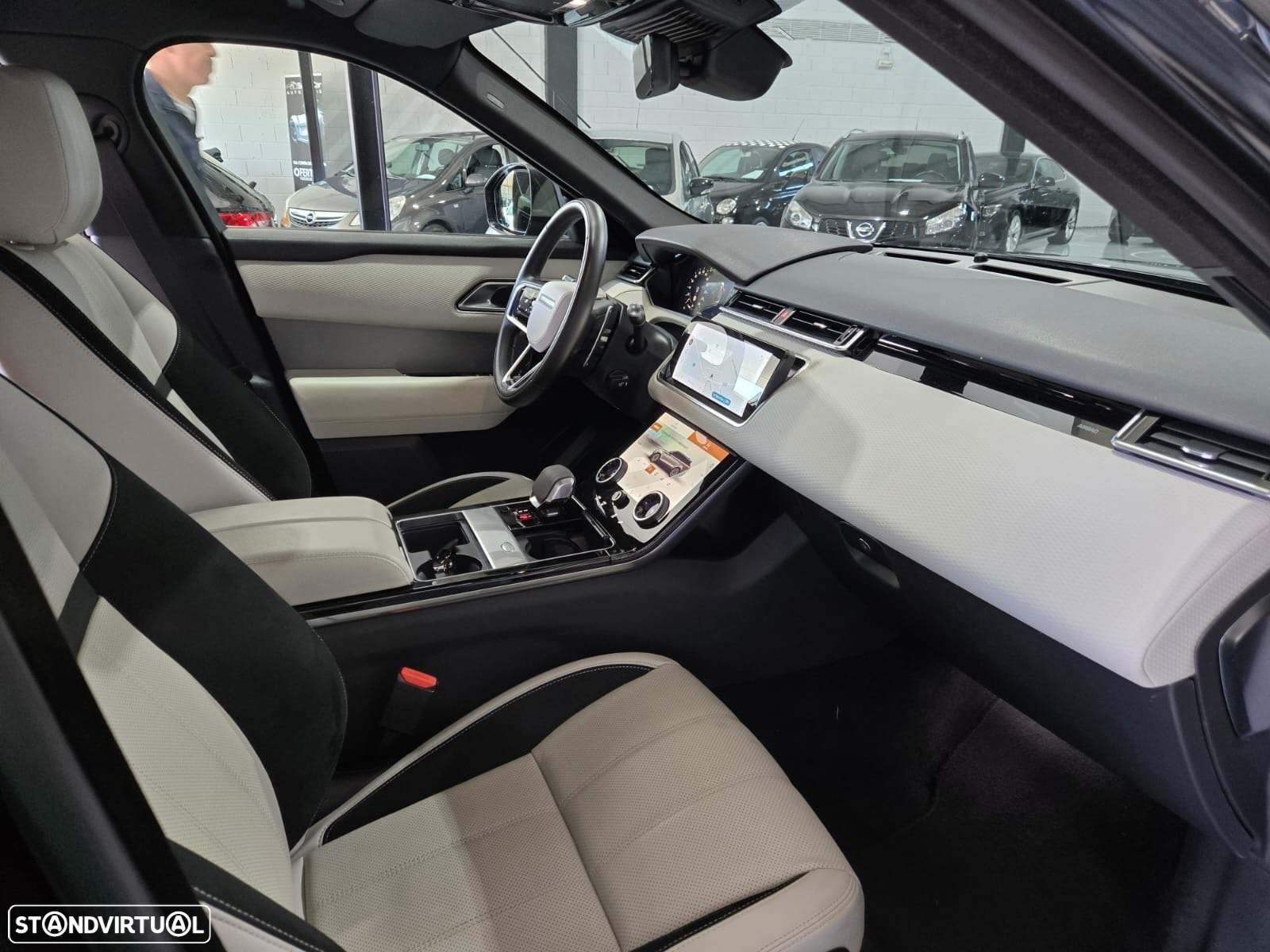 Land Rover Range Rover Velar 2.0 P400e AWD R-Dynamic S - 15