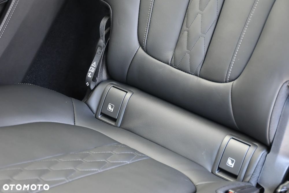 BMW X7 xDrive40d mHEV Individual Edition sport - 26