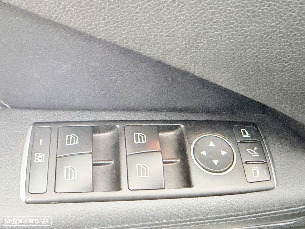 Mercedes-Benz E 220 CDi Avantgarde BE Auto.140g - 23