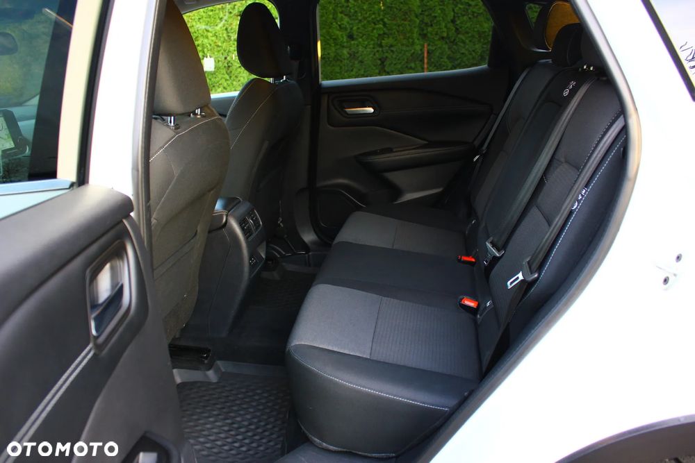 Nissan Qashqai 1.3 DIG-T N-Connecta EU6d - 32