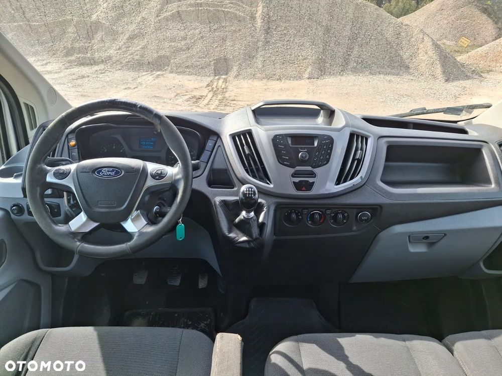 Ford Transit - 9