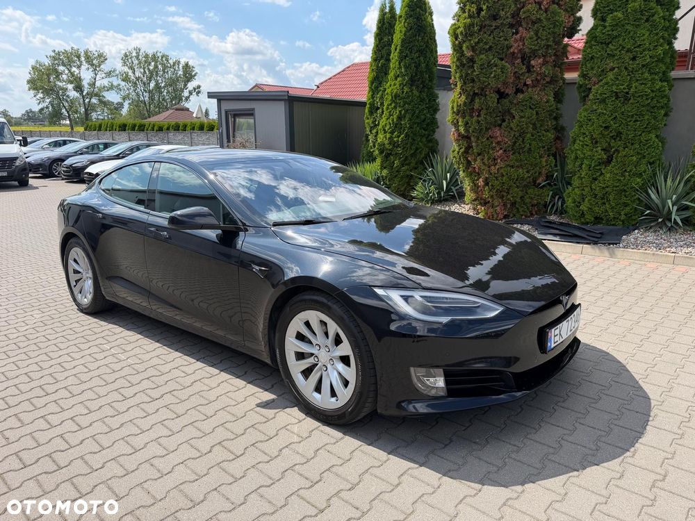 Tesla Model S - 19