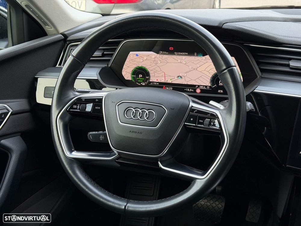 Audi Q8 e-Tron 55 quattro Advanced - 25