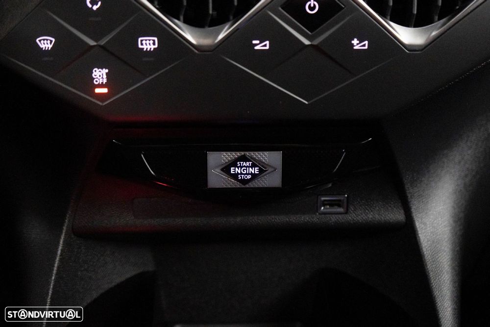 DS DS3 Crossback E-Tense Performance Line - 23