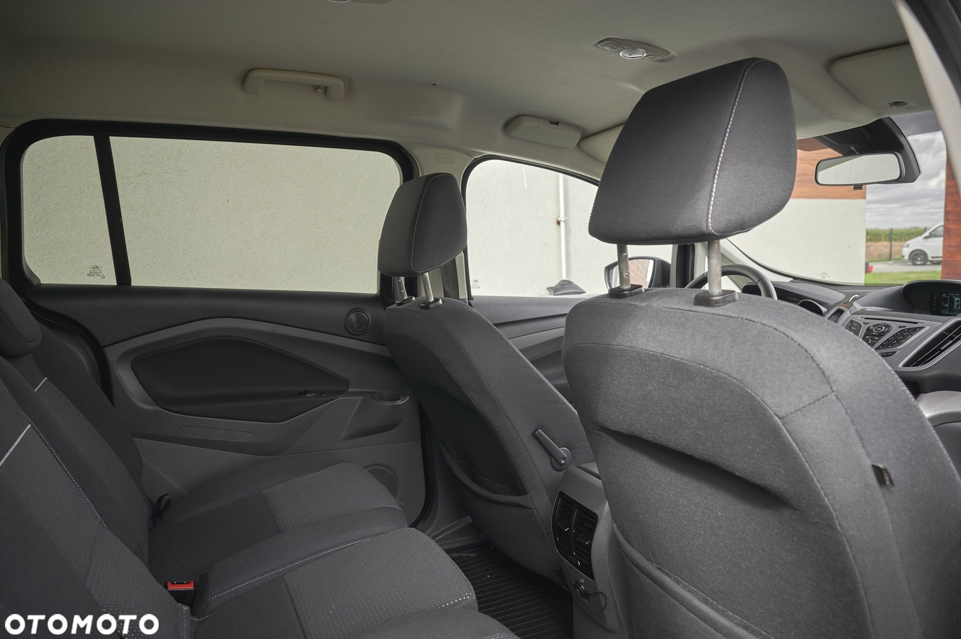 Ford Grand C-MAX - 30