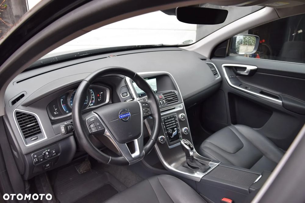 Volvo XC 60 D4 AWD Summum - 14