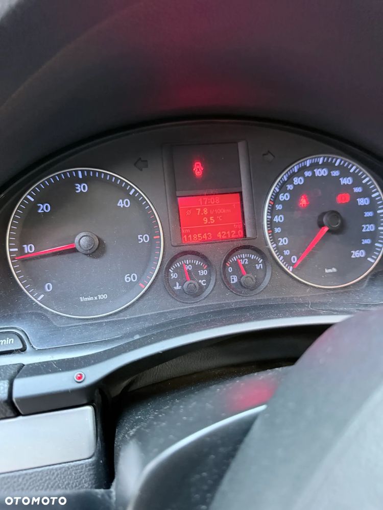 Volkswagen Golf V 1.9 TDI Trendline - 9