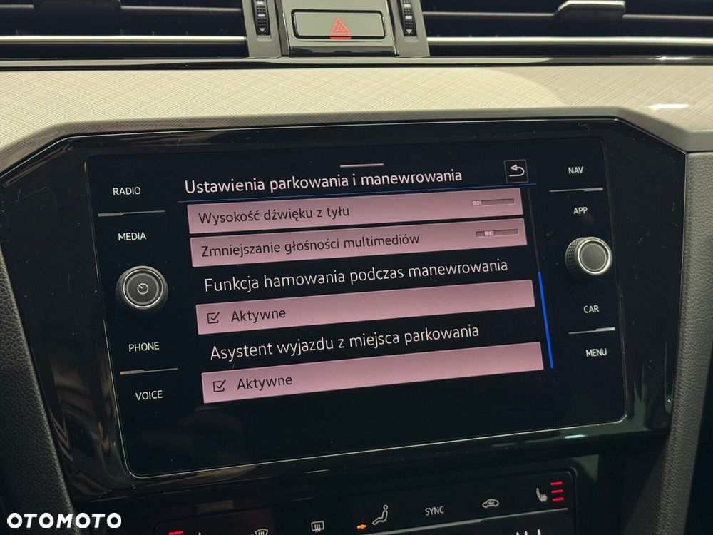 Volkswagen Passat - 31