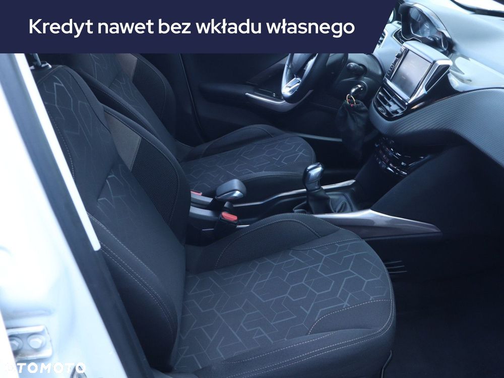 Peugeot 2008 - 11