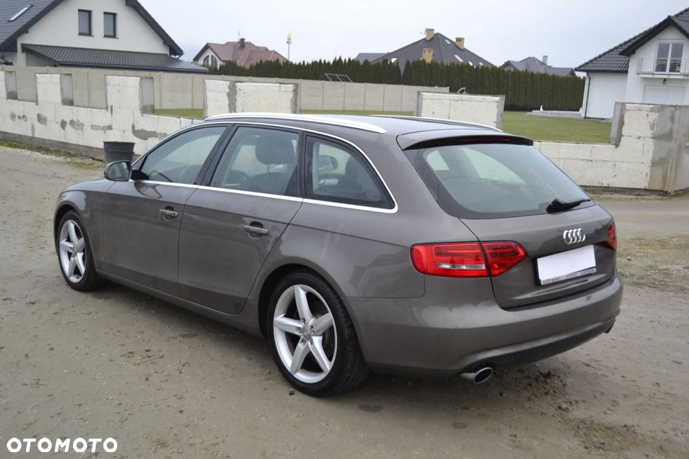 Audi A4 Avant - 9