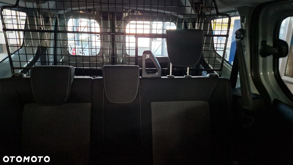 Ford Nowy Courier Kombi 2025 - 10