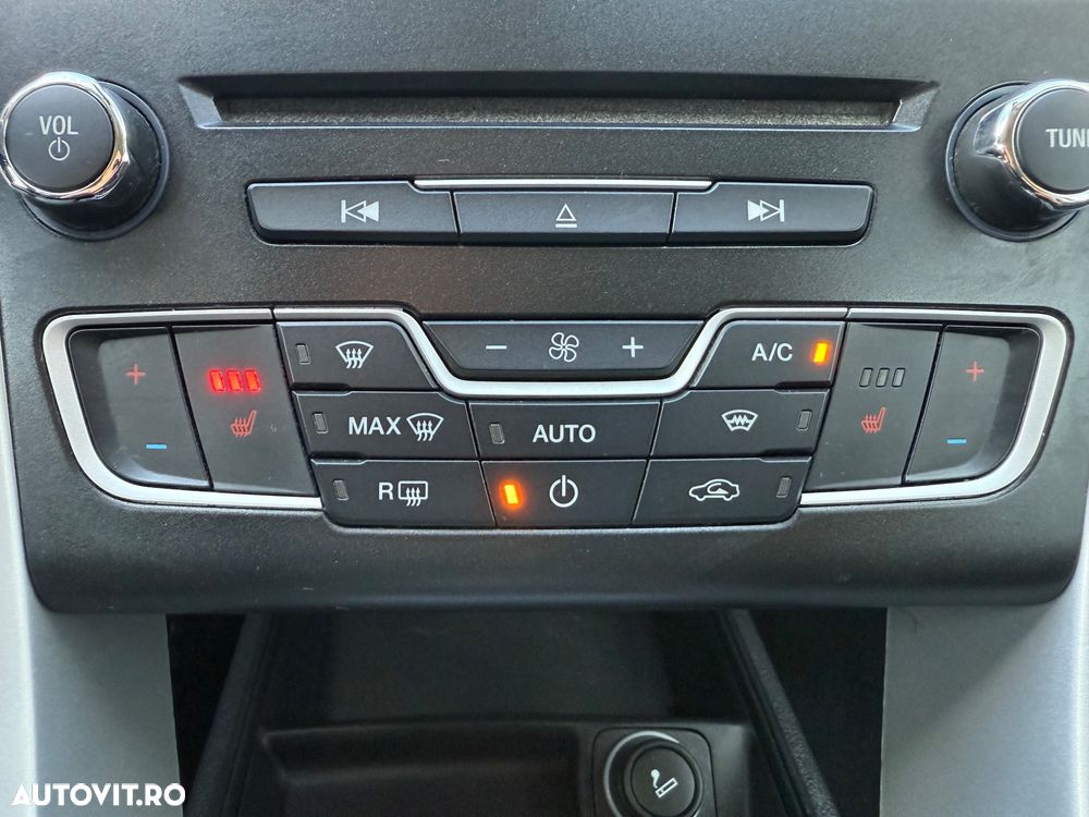 Ford Mondeo 1.5 EcoBoost Trend - 24