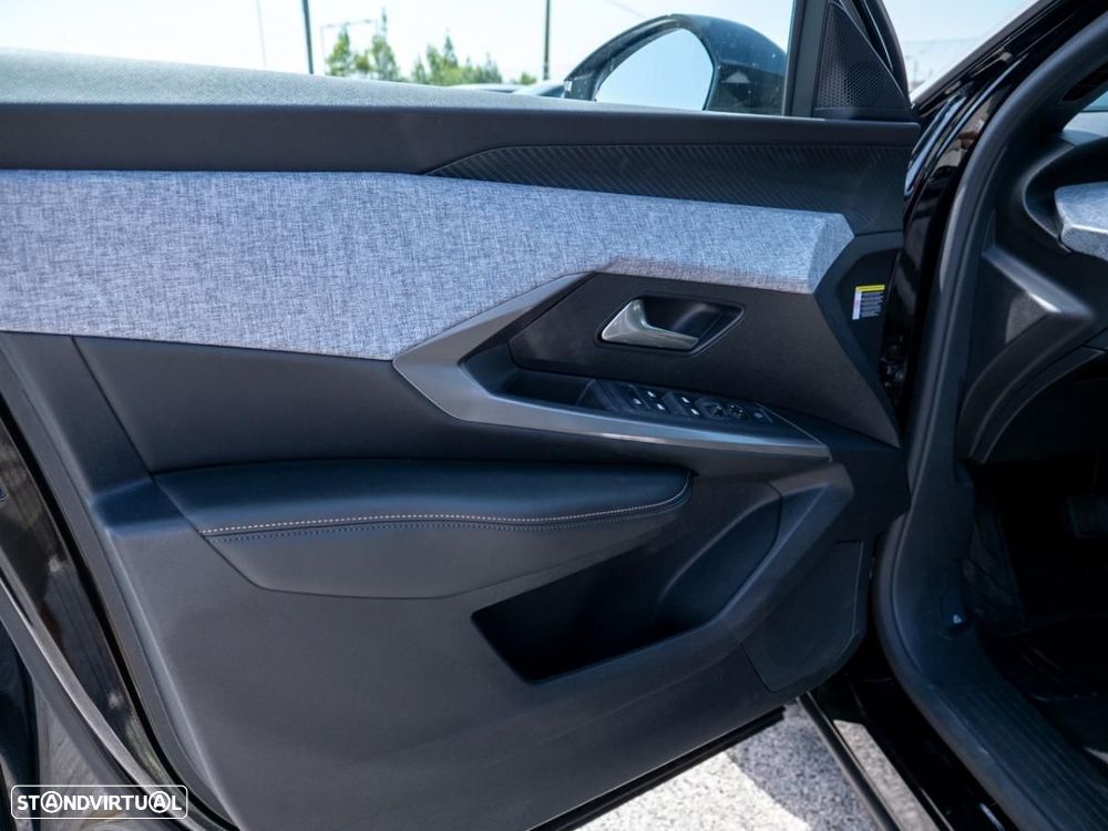 Peugeot E-5008 73 kWh Allure - 21