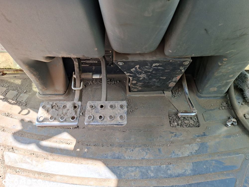 Komatsu Wb 97 R-5E0 4X4 - 26