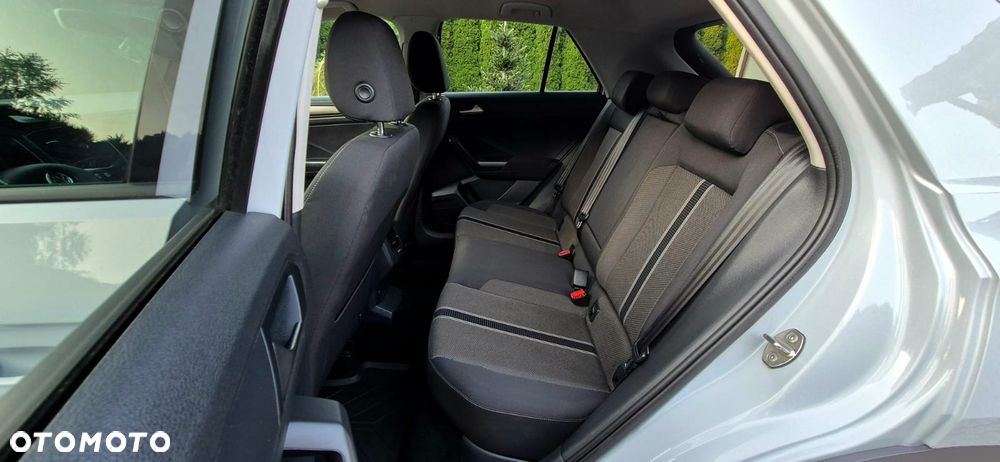 Volkswagen T-Roc - 21