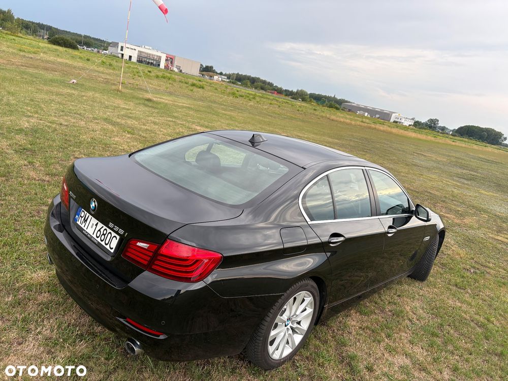 BMW Seria 5 535i xDrive Luxury Line - 12