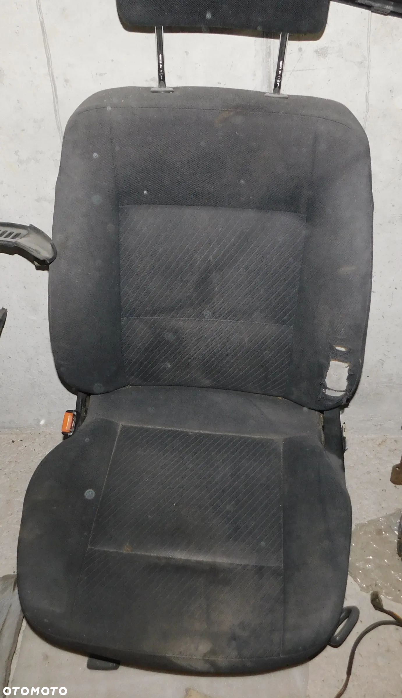 fotel kierowcy lewy siedzisko AUDI 100 A6 C4  91-96 - 1