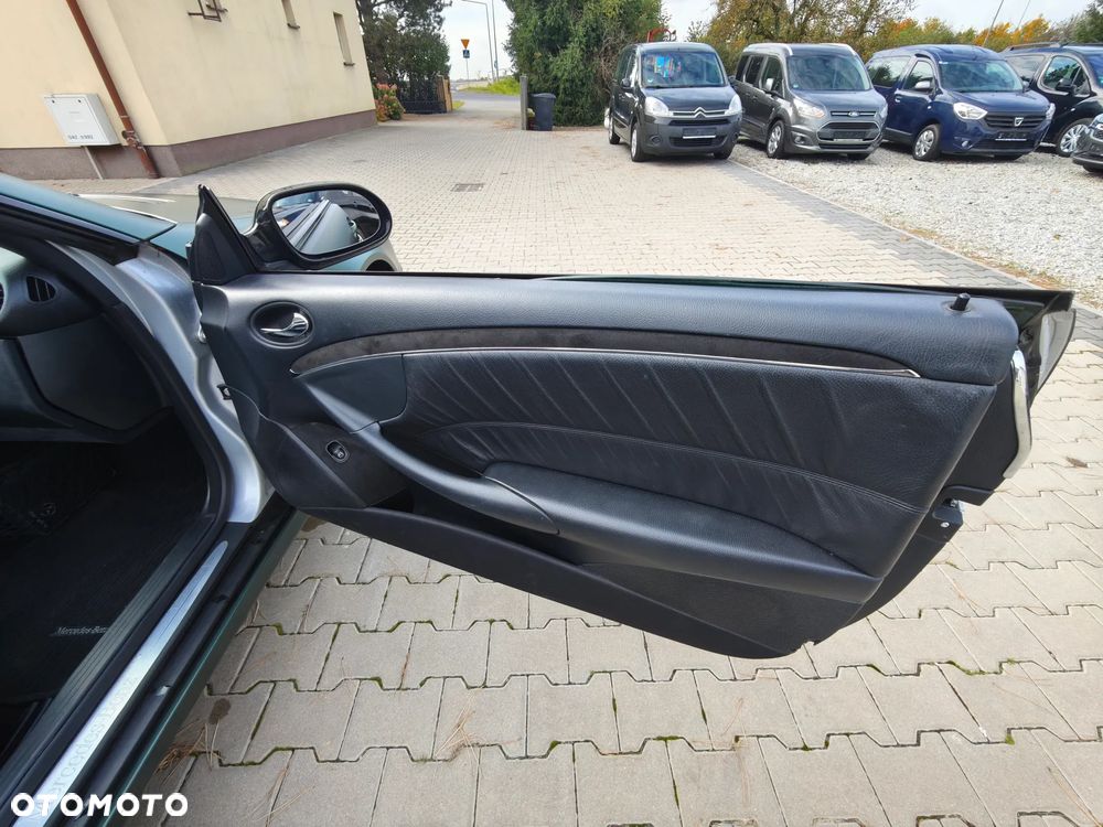 Mercedes-Benz CLK - 28