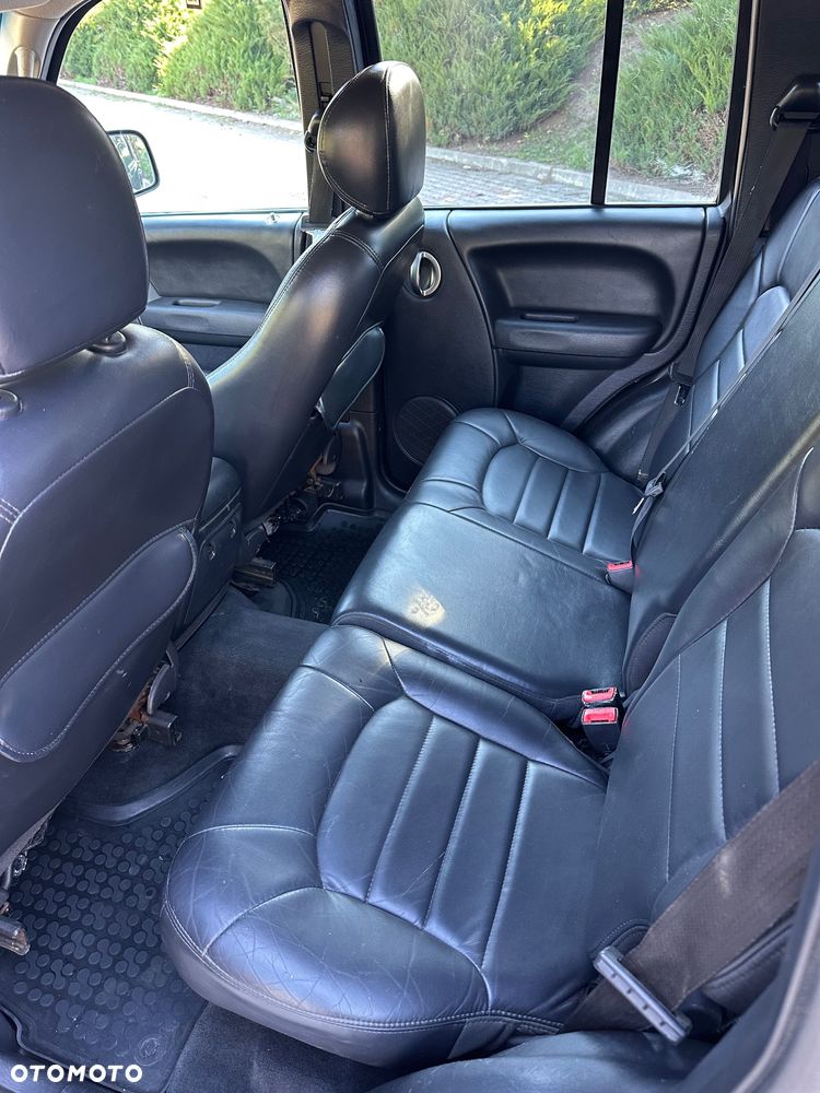 Jeep Cherokee - 5