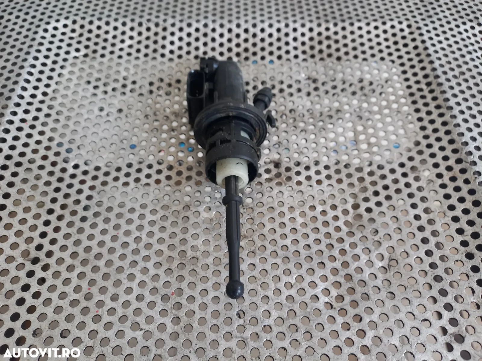 Pompa Cilindru Receptor Ambreiaj Vw Passat B7 An 2011-2012-2013-2014-2015 Motor 1.6 tdi CAY Cutie 5 - 1