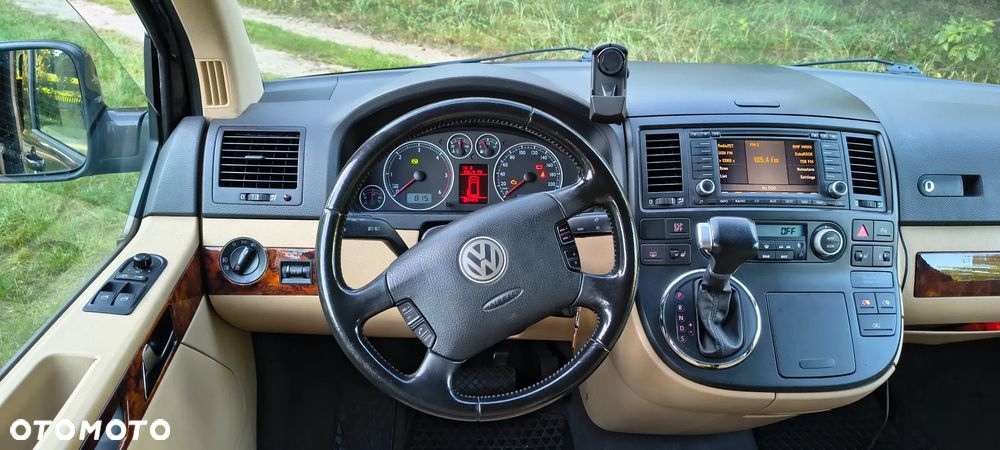 Volkswagen Multivan - 8