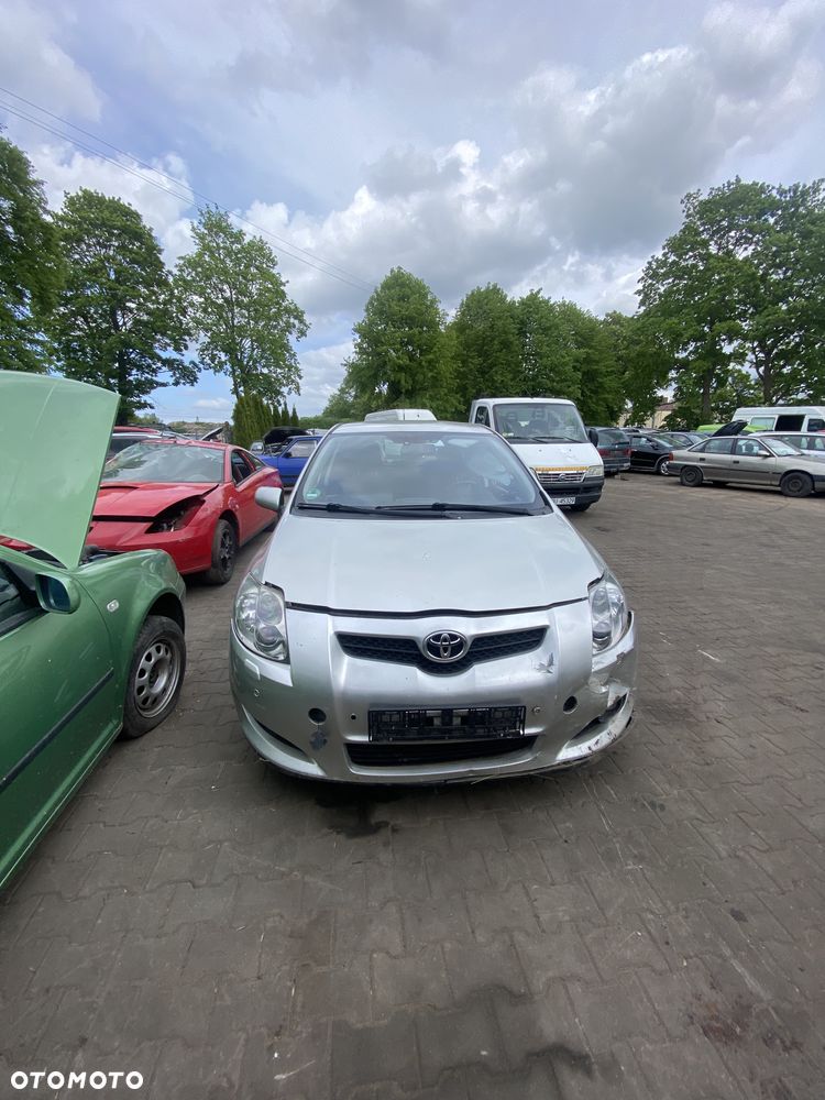 Toyota Auris D4D na części - 1
