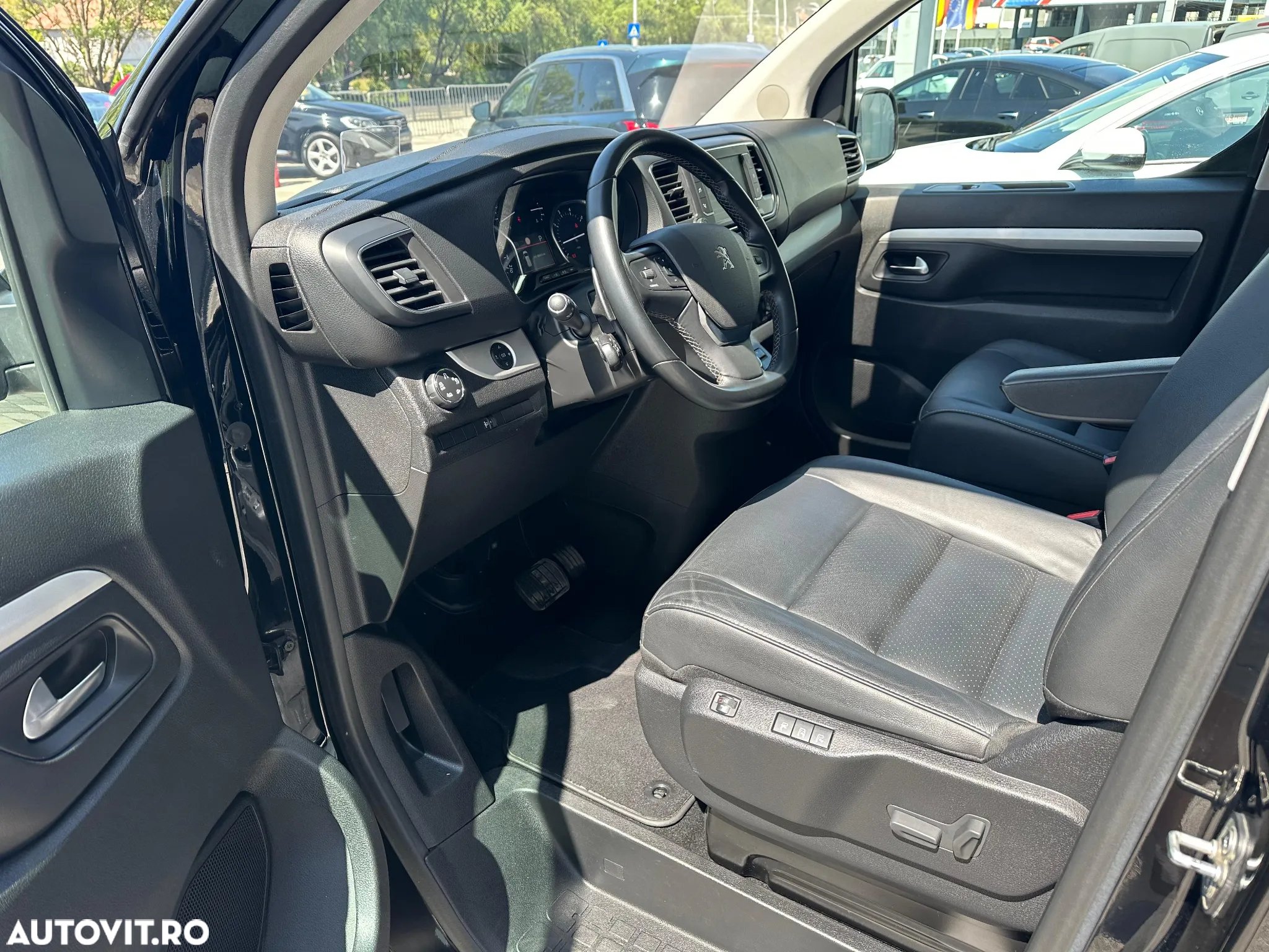 Peugeot Traveller L2 2.0 BlueHDi 180 S&S EAT8 Business VIP - 15