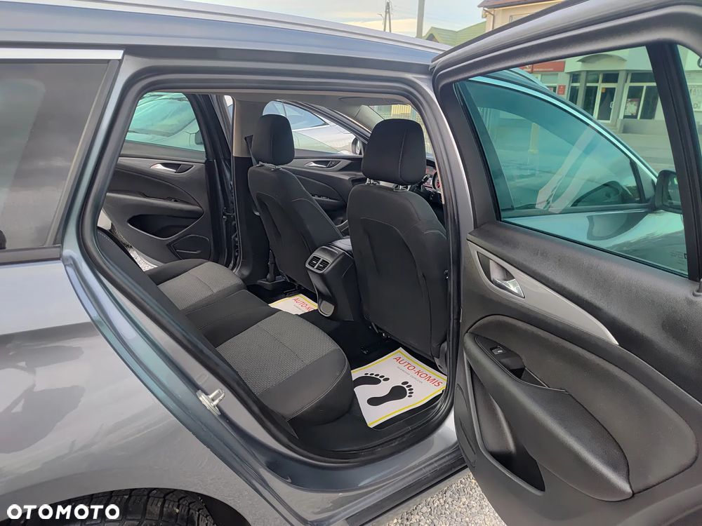Opel Insignia - 29