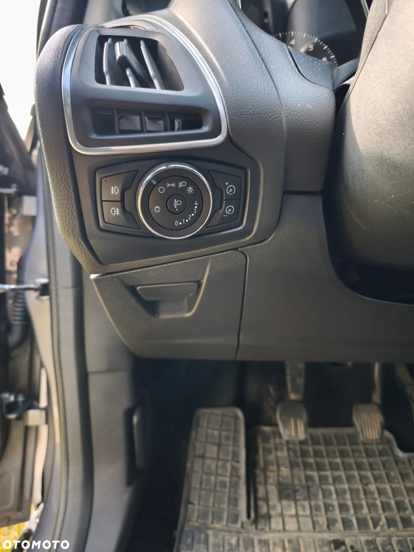 Ford Focus 1.6 EcoBoost Start-Stopp-System Titanium - 29