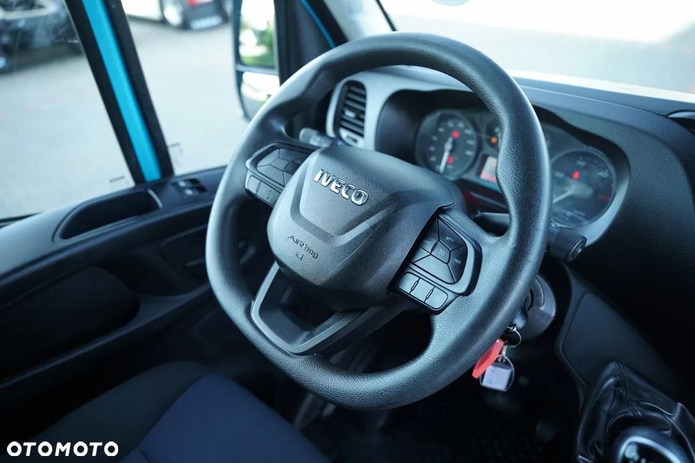 Iveco DAILY 35 - 160 / KONTENER - 4,3 M / IZOTERMA / WINDA DHOLLANDIA - 750 KG / BLIŹNIAK / SPROWADZONY / EURO 6 - 26