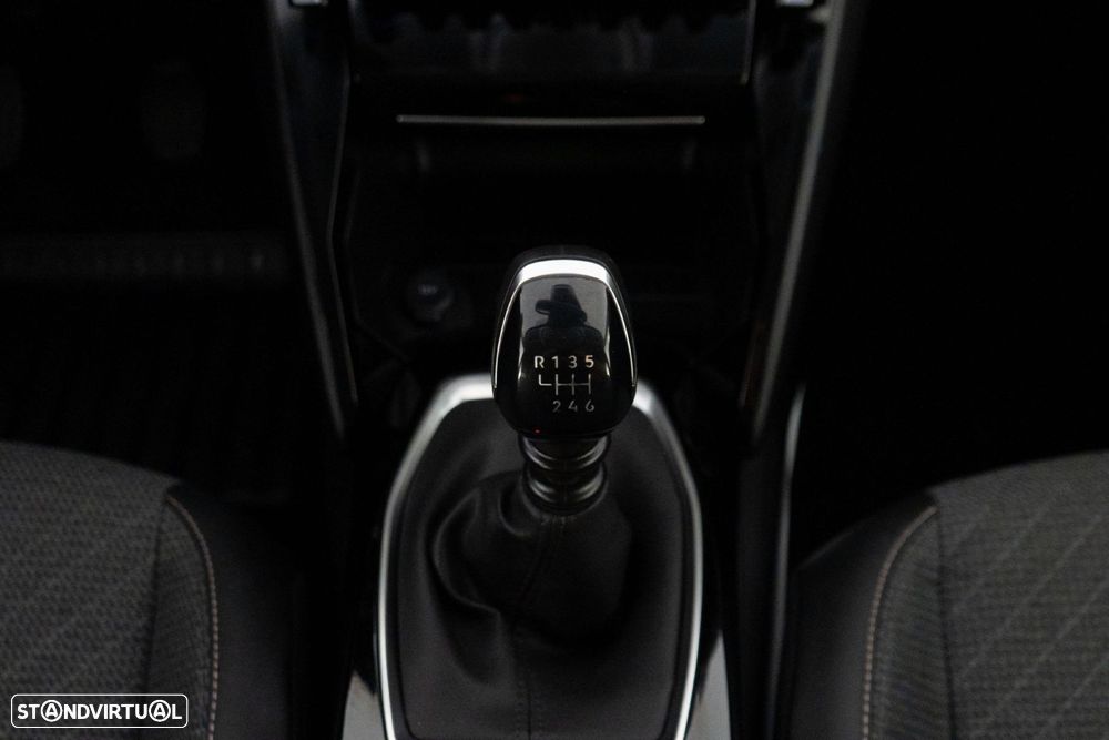 Peugeot 208 1.2 PureTech Allure Pack — fotografia 24
