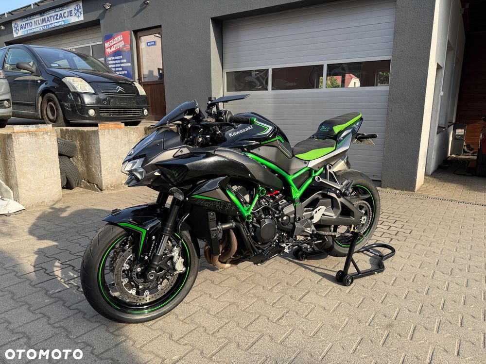 Kawasaki H2 - 1