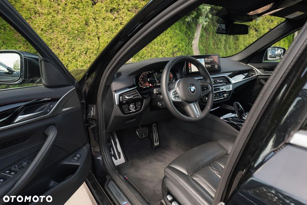 BMW Seria 5 540i xDrive mHEV M Sport sport - 10