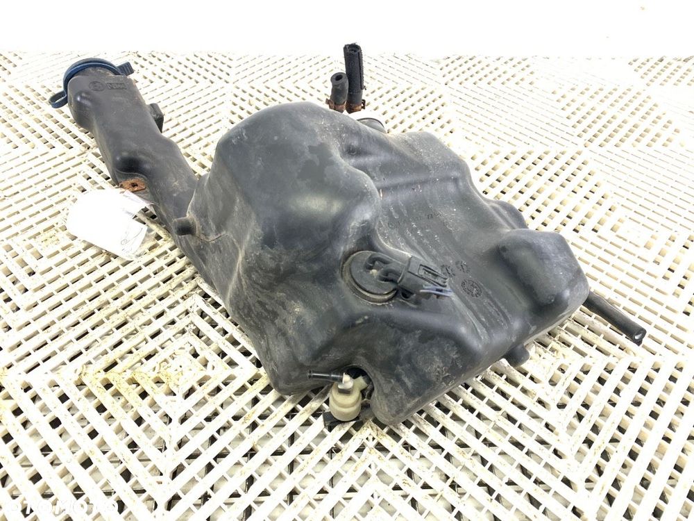 ZBIORNIK SPRYSKIWACZY  MERCEDES-BENZ KLASA E T-Model (S212) 2009 - 2016 E 200 CDI / BlueTEC - 2