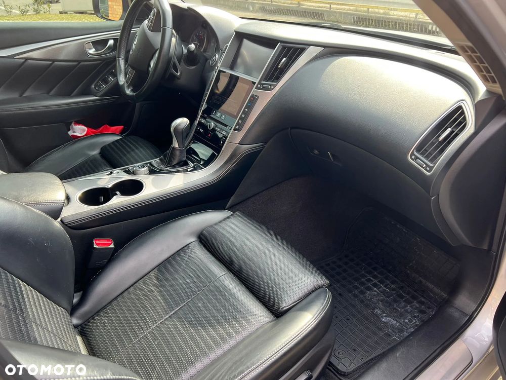 Infiniti Q50 - 10