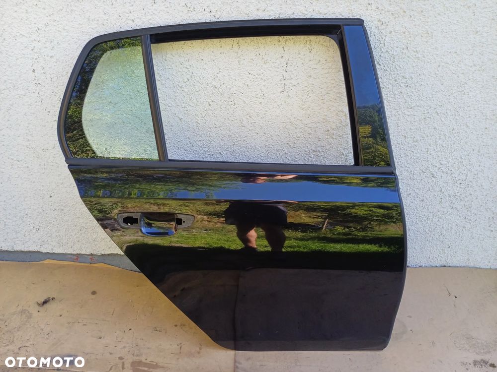 Golf VI HB 5D drzwi prawy tył LC9X - 1