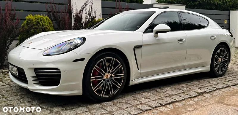 Porsche Panamera GTS PDK - 31